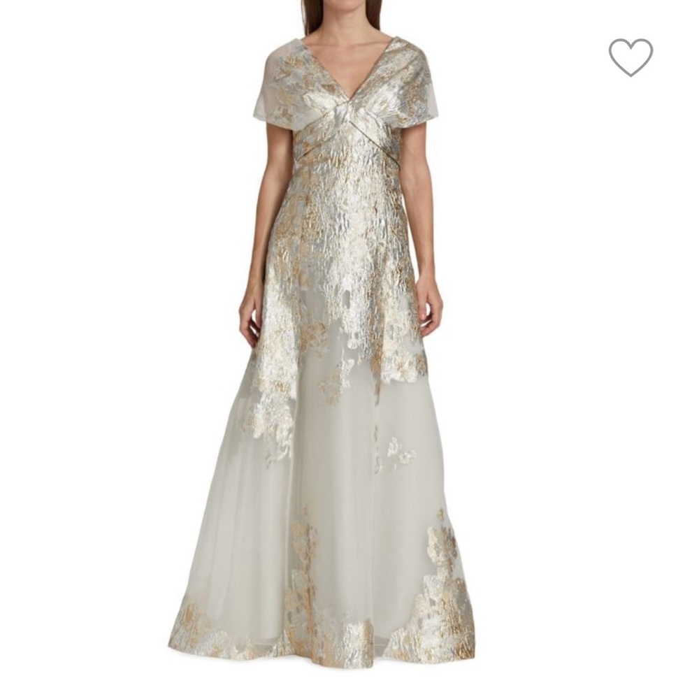 TERI JON BY RICKIE FREEMAN
Metallic Jacquard Ball Gown